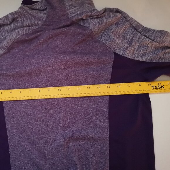 Danskin Ladies Size Large Light & Dark Purple 1/2 Zip Athletic Jacket - Picture 4 of 4